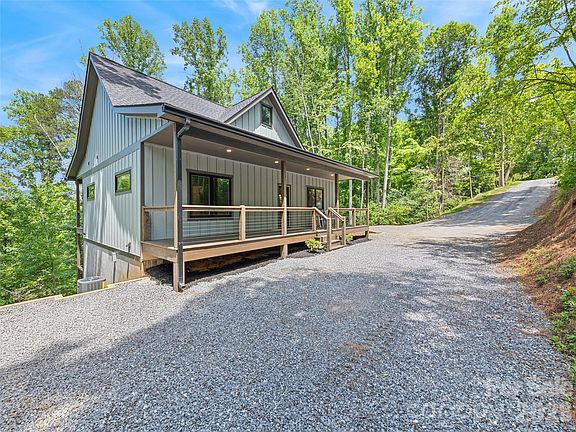 3rd image of 288 Ironwood Dr