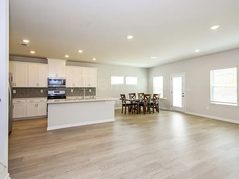 177 Water Oak Way — Photo 4