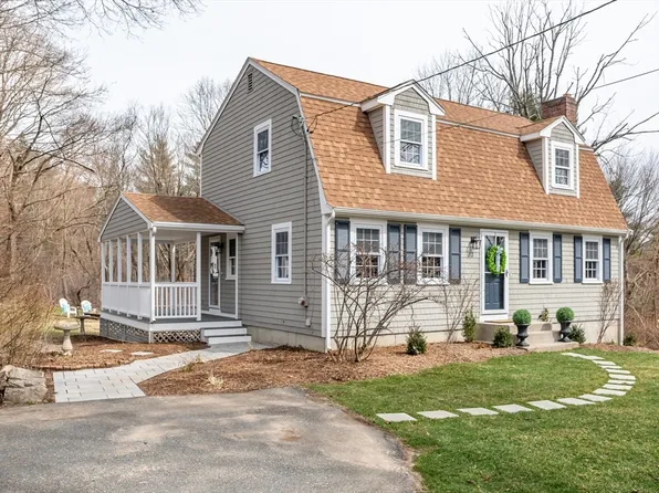 212 Pleasant St, Millis, MA 02054