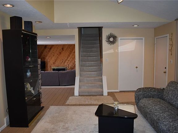 3rd image of 9931 Patton St