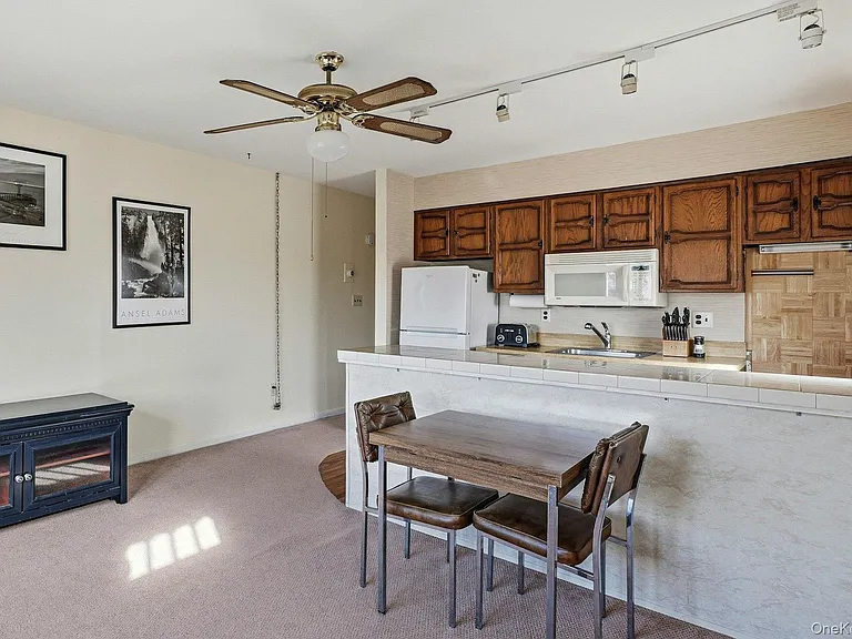 10 Leanore Dr — Photo 16