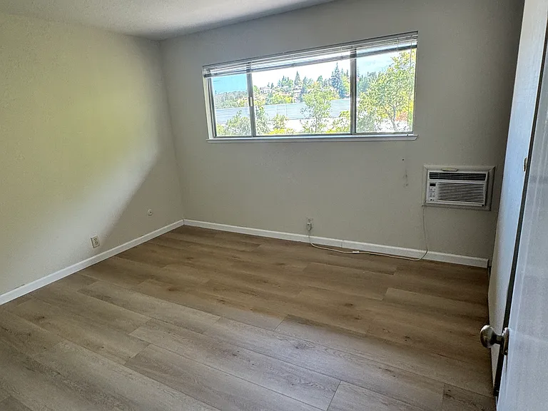 65 Donegal Way — Photo 10