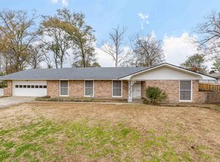 9057 Meadowood St, Baton Rouge, LA 70815