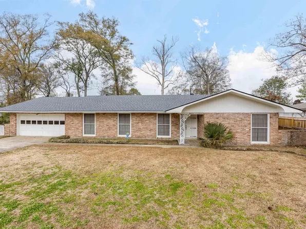 9057 Meadowood St, Baton Rouge, LA 70815