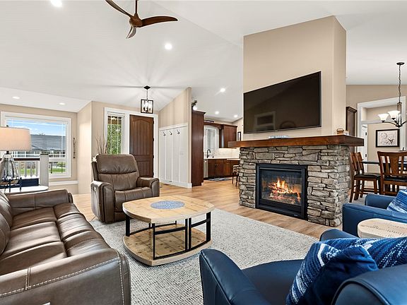 3rd image of 326 Feldspar Way
