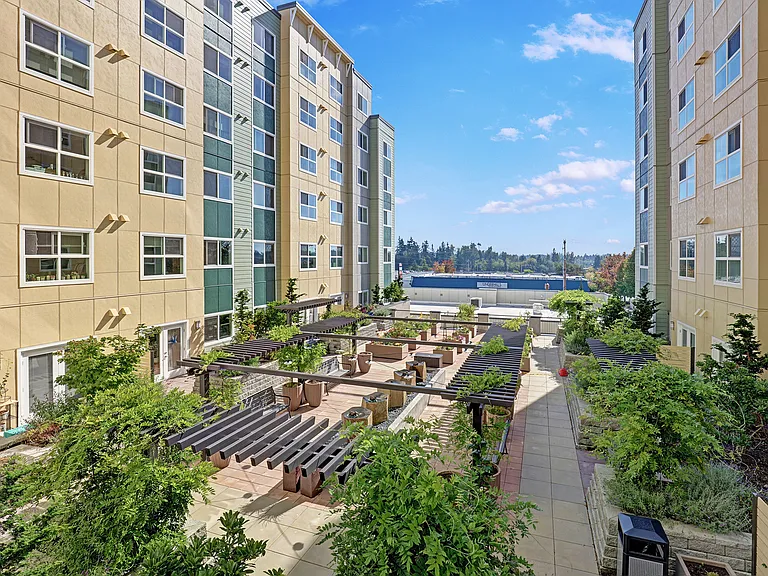 Destinations Lynnwood 61+ Apartment Homes — Photo 49