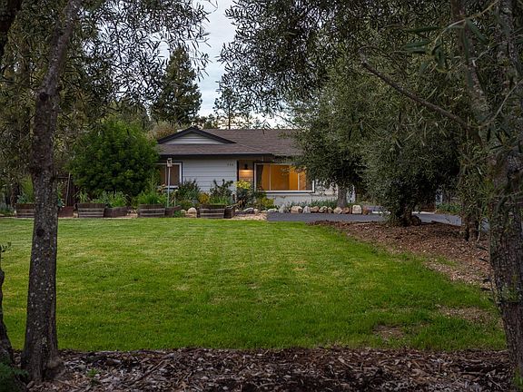 3rd image of 350 Newton Way