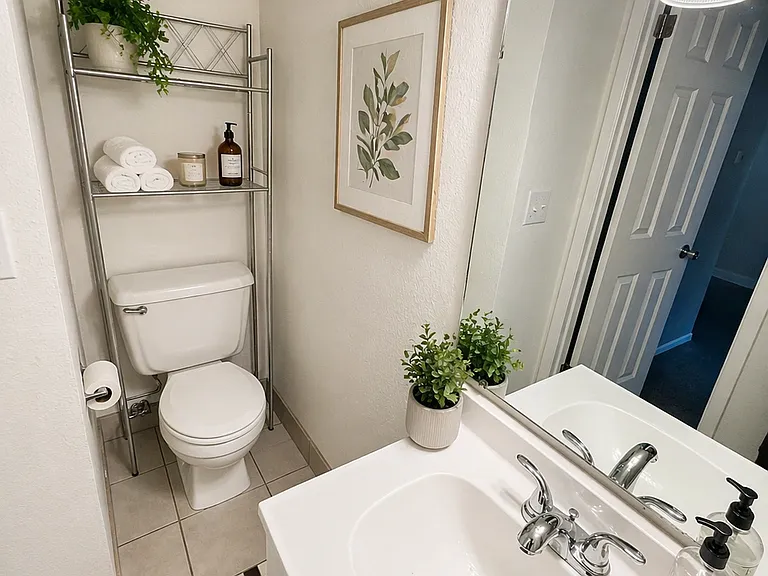 1105 S Locust St #3 — Photo 3
