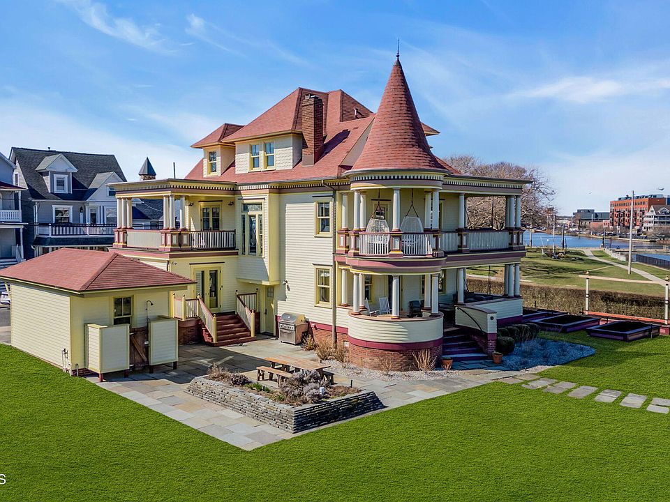 1st image of 26 Lake Avenue