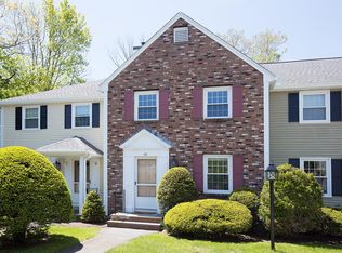 16 Hawthorne Vlg, Concord, MA 01742