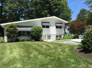 22 Prospect St, Highlands, NJ 07732