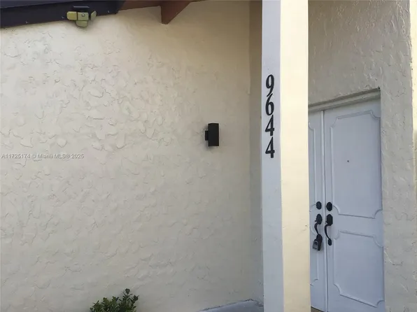 9644 SW 148th Ct, Miami, FL 33196