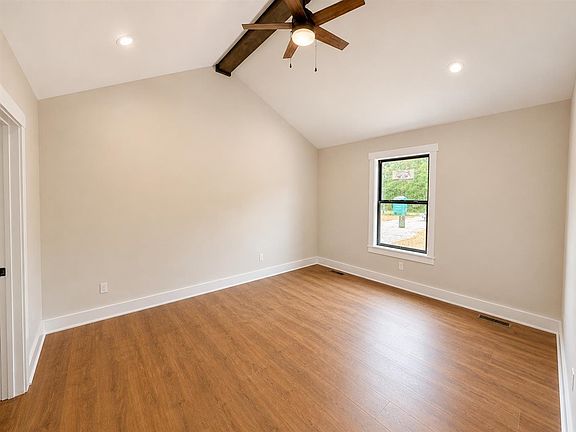4th image of 1139 Siddens Rd