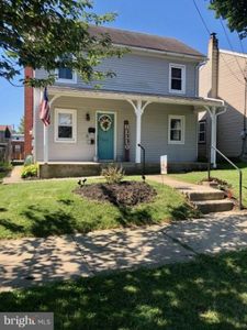 210 W Penn Ave, Robesonia, PA, 19551