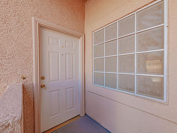 2nd image of 2925 Wigwam Pkwy APT 521
