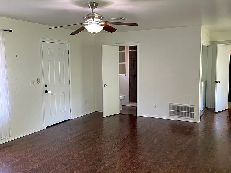 2139 NW 15th St — Photo 13