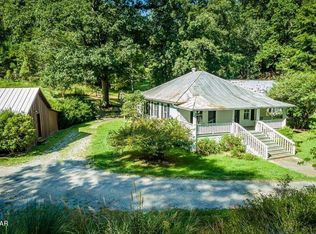 1570 S Helton Rd, Sevierville, TN 37862