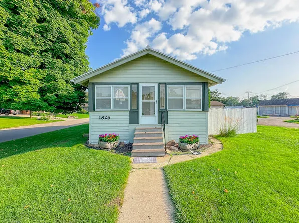 1826 Spring Arbor Rd, Jackson, MI 49203