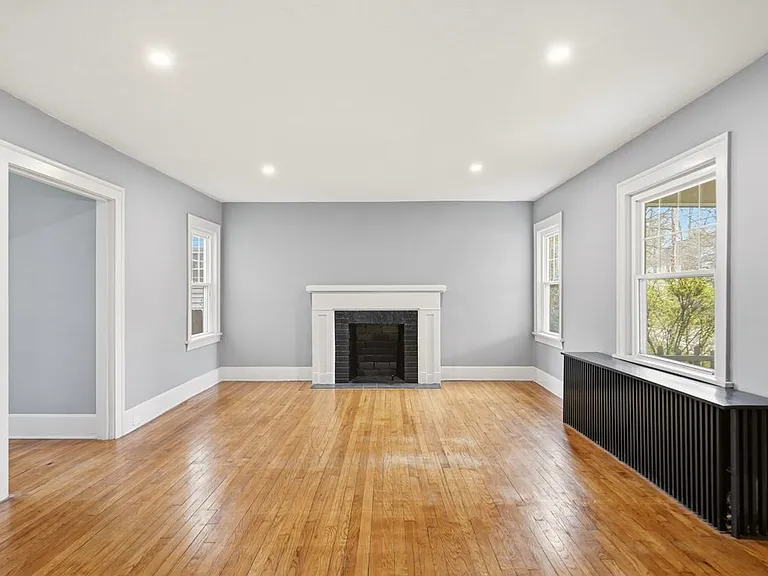 2209 Lamberton Rd — Photo 4