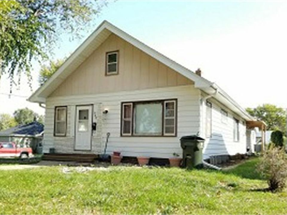 1st image of 1900 S Cypress St