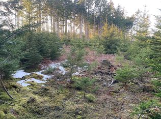 2 Oceanville Rd, Stonington, ME 04681