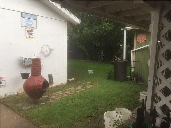 5th image of 2317 Beaumont St