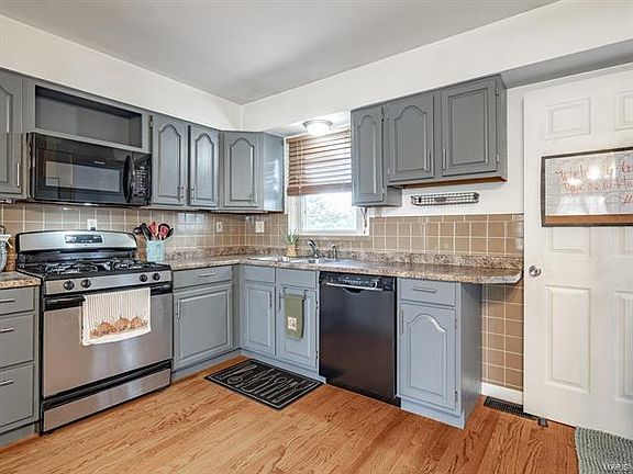 5th image of 10642 Saint Henry Ln
