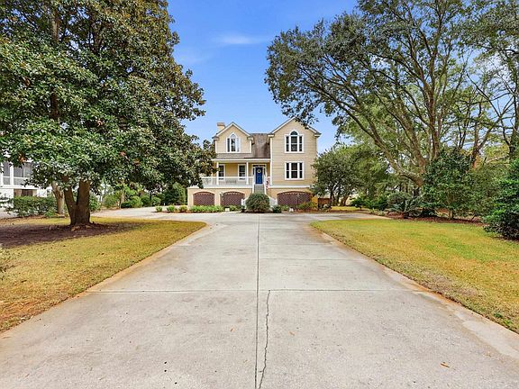 2nd image of 22 Salt Creek Pl.