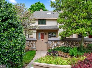 12 Sugar Knoll Dr, Devon, PA 19333