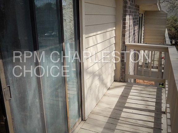 2nd image of 2428 Woodstock Ave