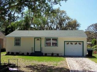 425 3rd St NW, Largo, FL 33770