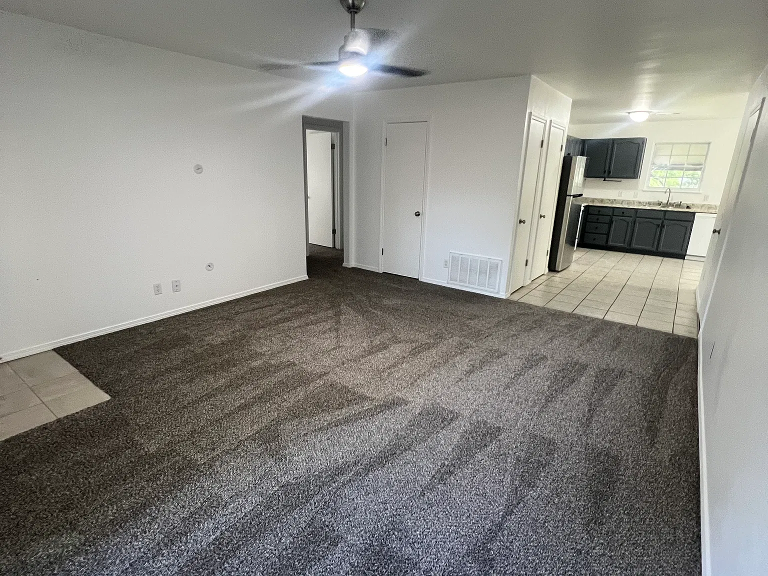 3 bed, 1.5 bath, 1197 sqft, $1,400 — Photo 4