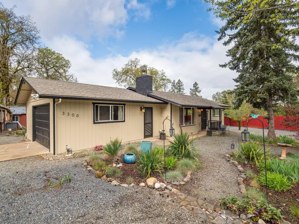 3300 Cloverlawn Dr, Grants Pass, OR 97527