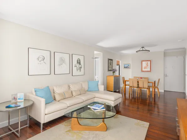 515 East 79th Street image 3 of 12