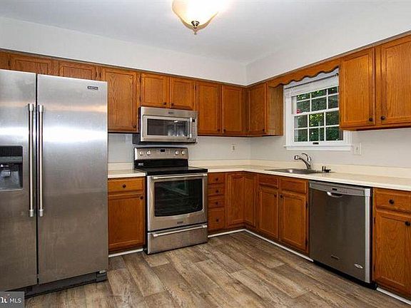 2nd image of 1233 Kirby Cir