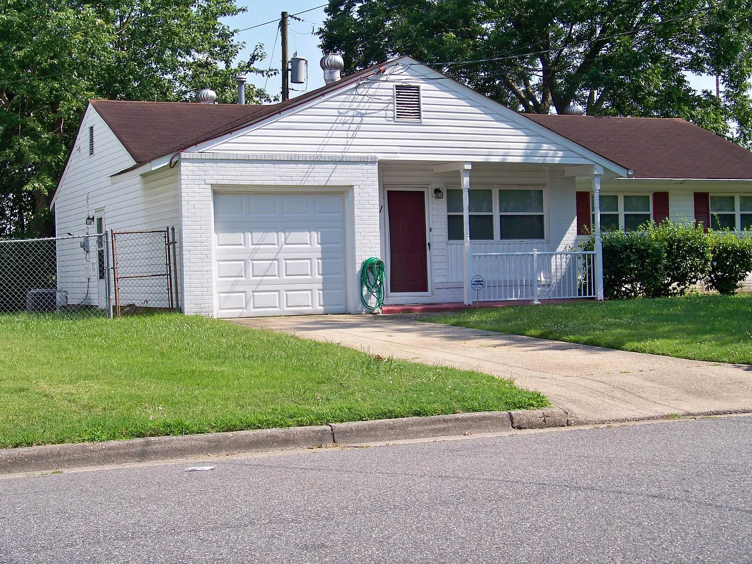 3411 Candlewood Dr — Photo 1