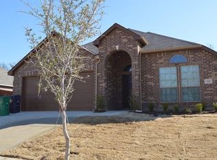 320 Springtree St, Denton, TX 76209