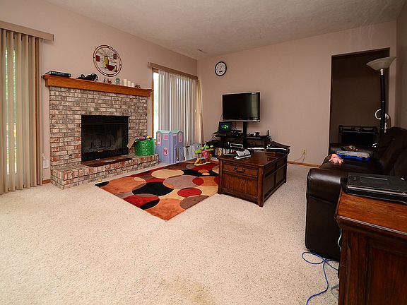 5th image of 3141 N 124th St