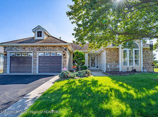 97 Portsmouth Dr, Toms River, NJ 08757