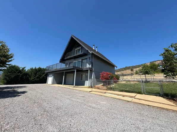 1411 Grizzly Ct, Yreka, CA 96097