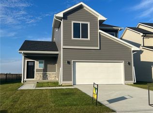 7030 SE 7th Ave, Pleasant Hill, IA 50327