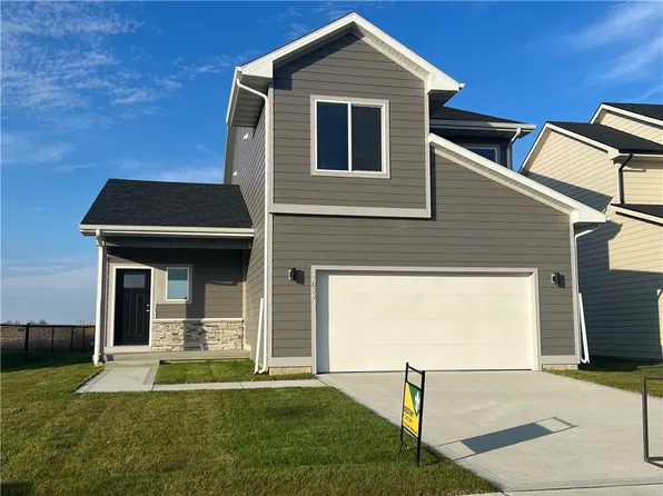 7030 SE 7th Ave, Pleasant Hill, IA 50327