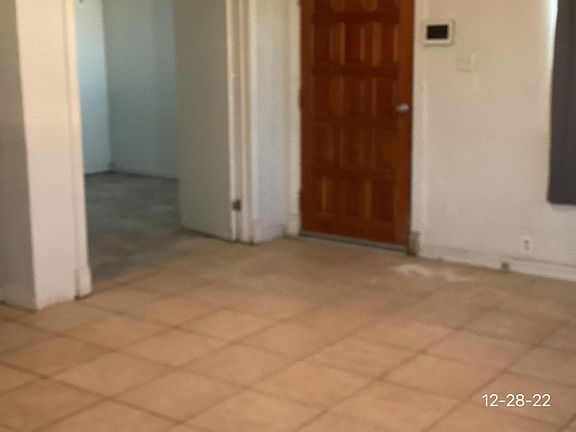 4th image of 609 1/2 E Buena Vista St