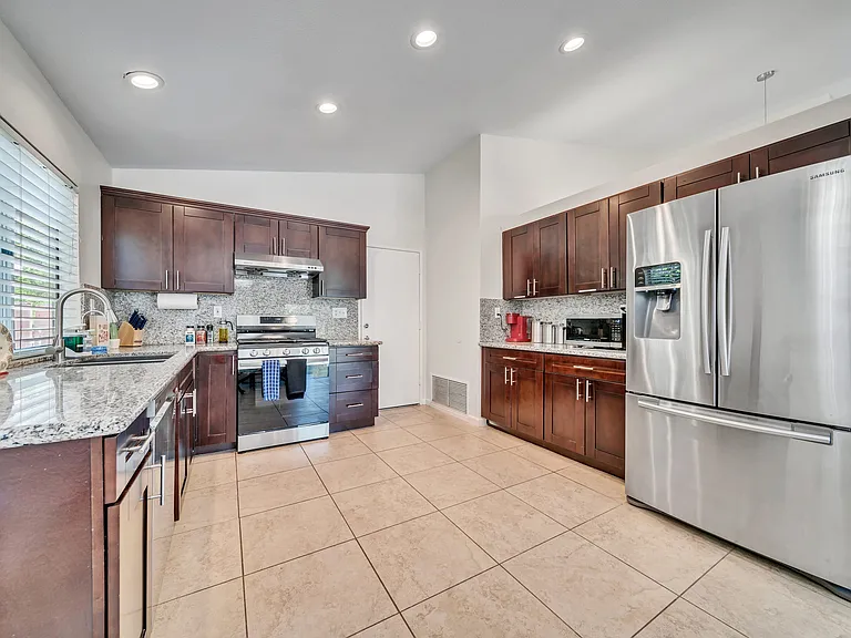 80472 Suncastle Rd — Photo 4