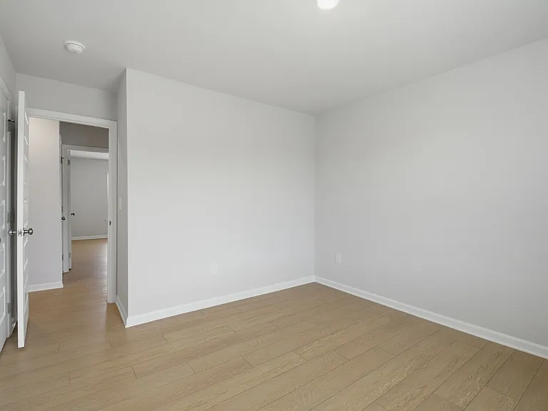165 Labrador Ln — Photo 23