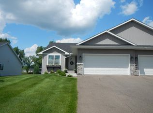 1371 Blue Jay Pl, New Richmond, WI 54017