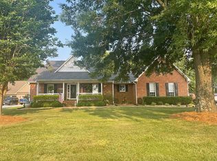 218 Heather Glen Dr, Boiling Springs, SC 29316