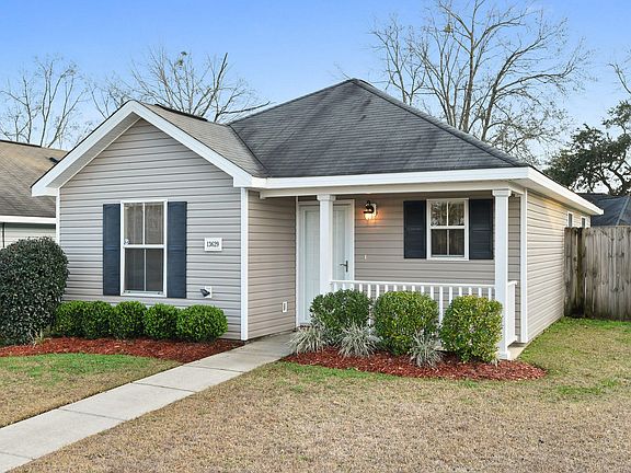 2nd image of 13629 Lawton Ln