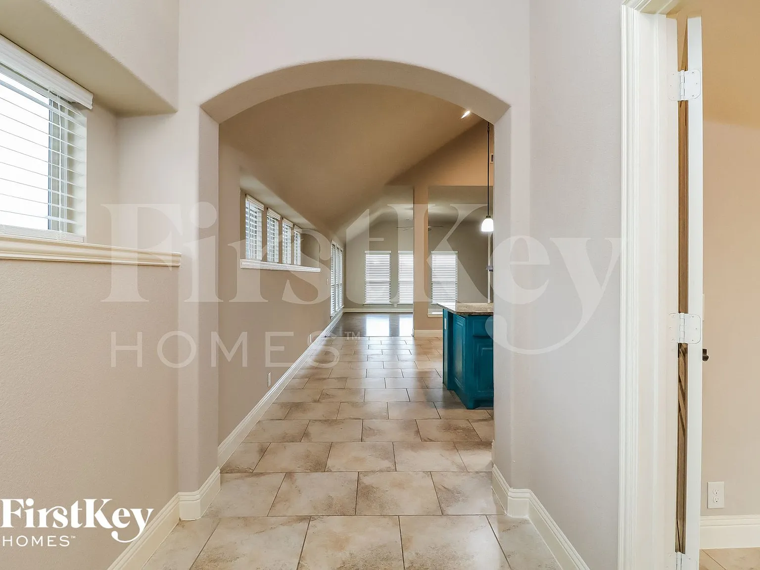 4 bed, 3.0 bath, 2333 sqft, $2,995 — Photo 2