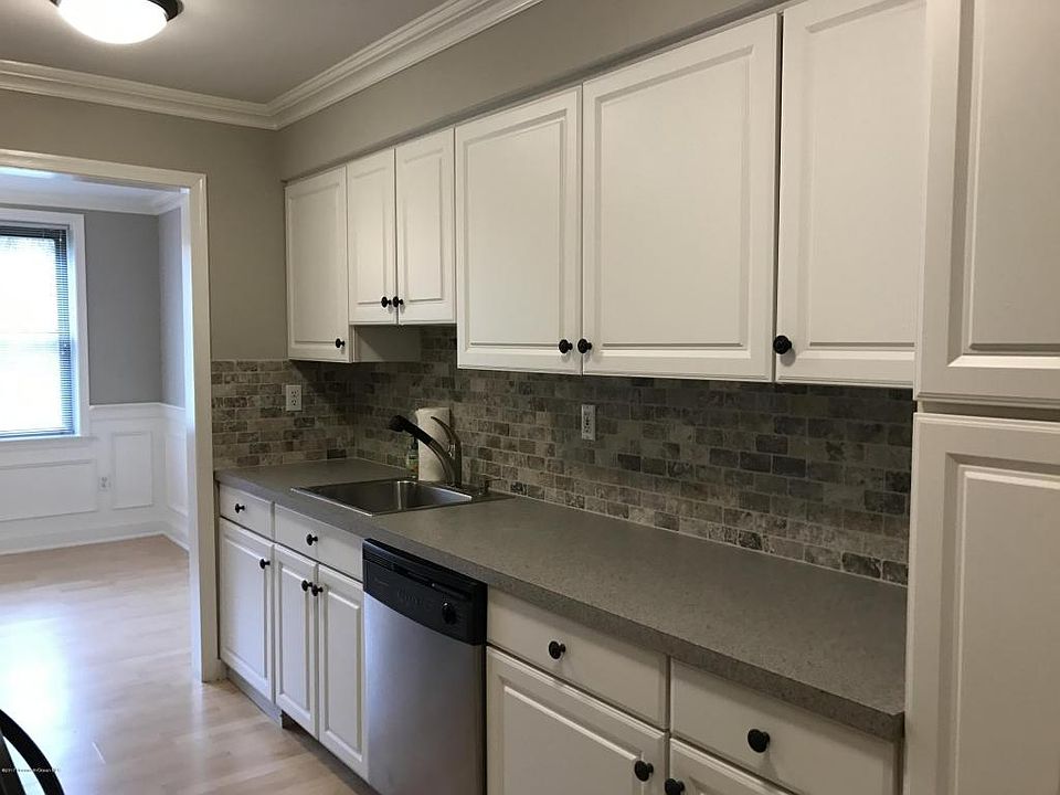 1st image of 200 Portland Rd APT D-16